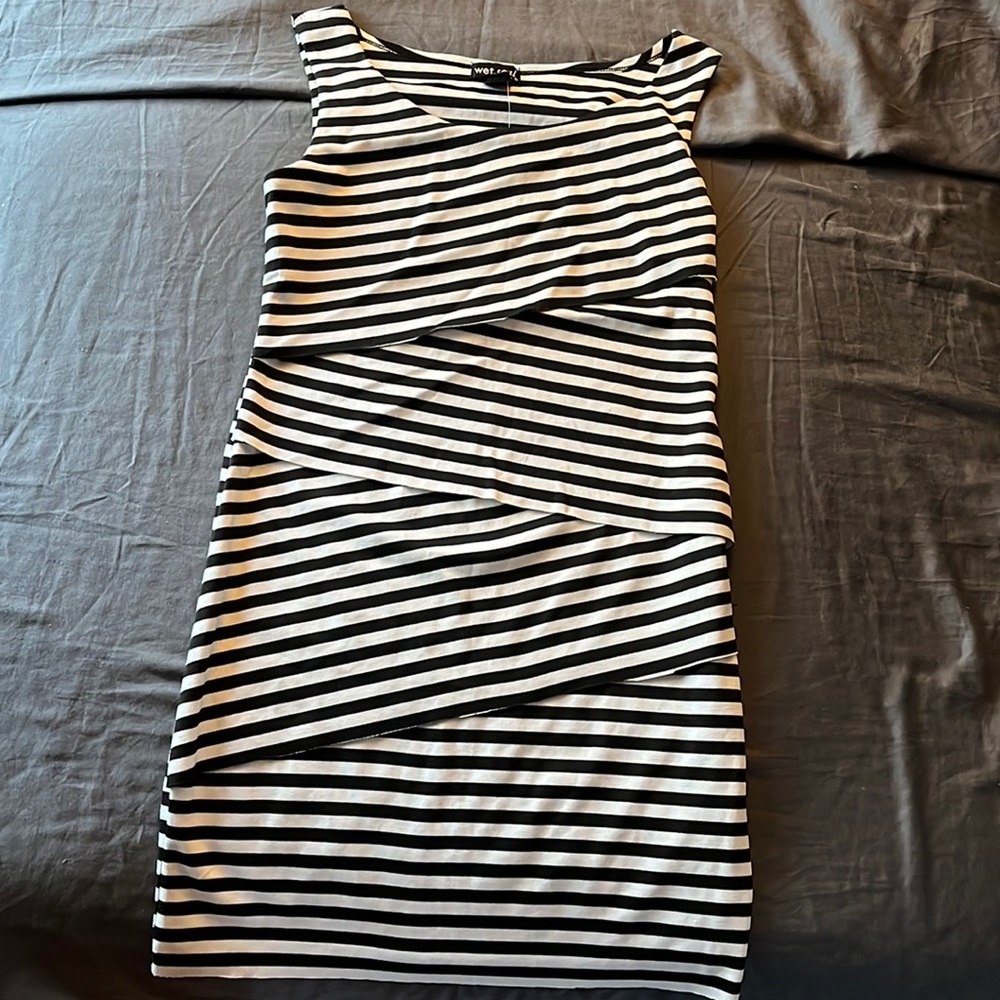 NEW dress